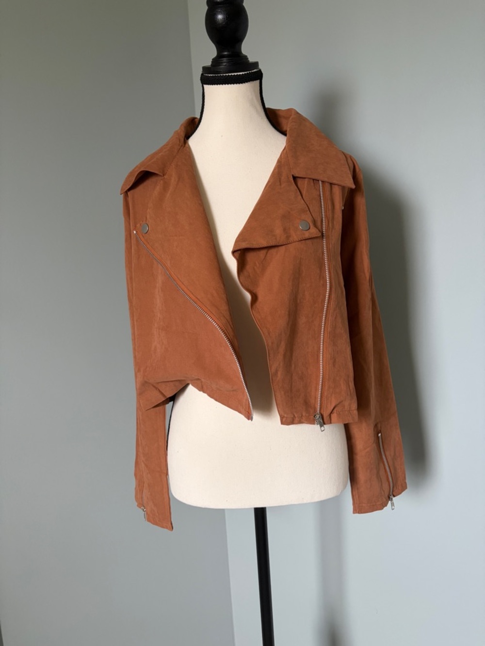 ๐ฅ๐๐ฅ Rust Orange Faux Suede Cropped Moto Jacket - Size M - Picture 2 of 7